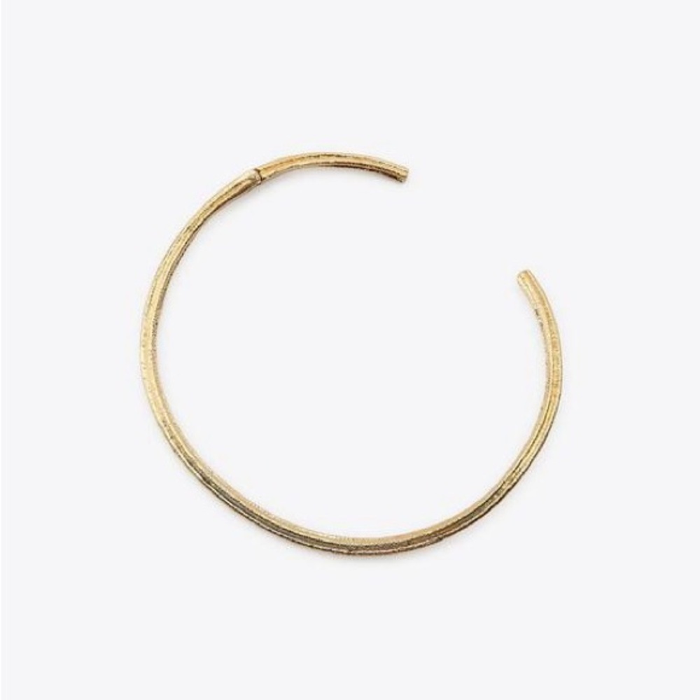 NWT. Zara Golden Textured Metal Choker Necklace. - Picture 2 of 9
